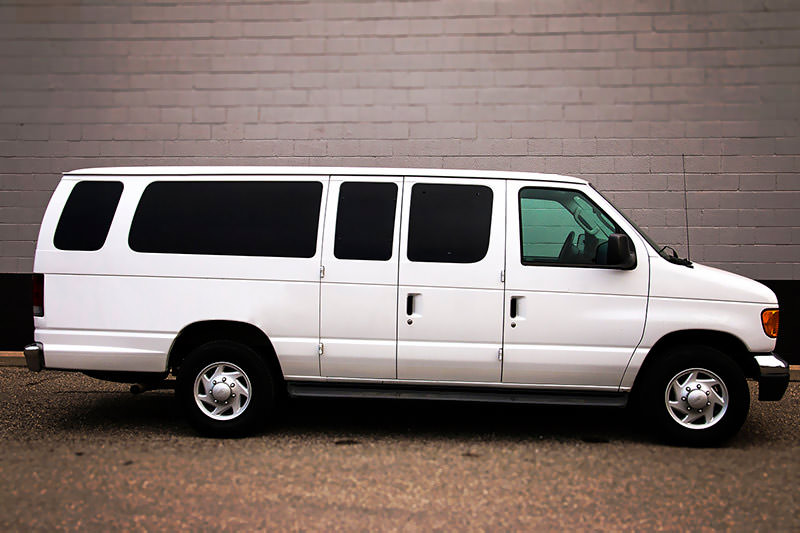 10-passenger van exterior